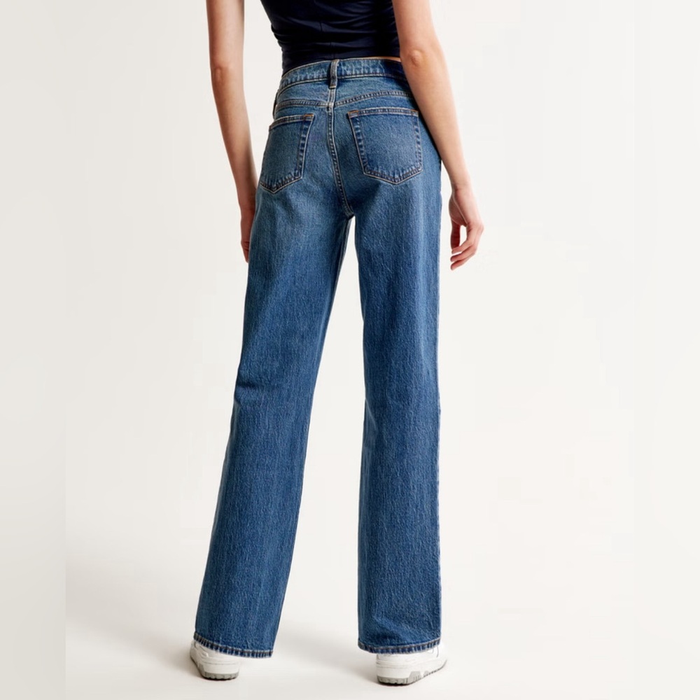 Hollister Women’s Low Rise Baggy Jeans Medium Rinse Plus Size 14 NWT